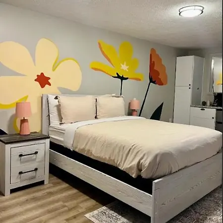 Wildflower Room 12